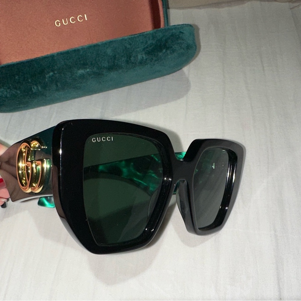 Gucci Cat-eye Sunglasses